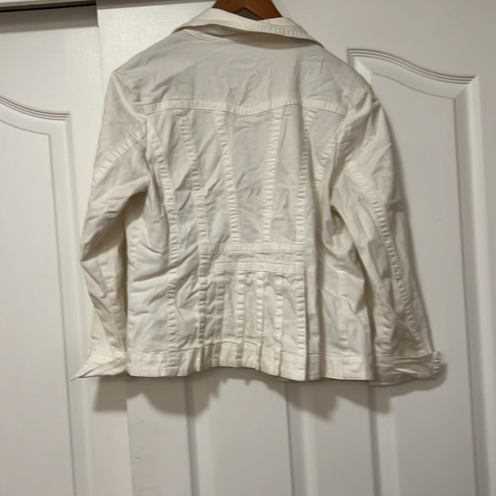 Women's Dress Barn White Denim Jacket - Med - Picture 5 of 5